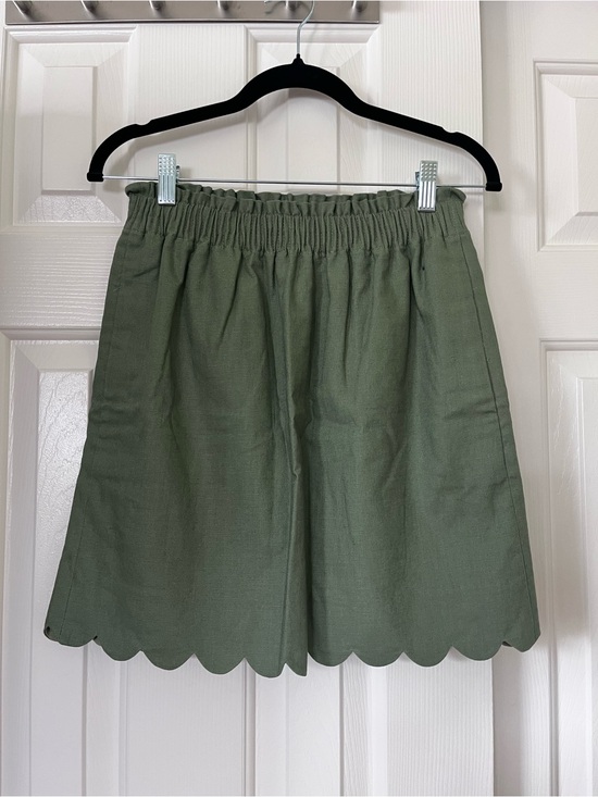 J. Crew Dresses & Skirts - J. Crew size 0 Sage Green Scallop-Hem Women's pull on/elastic waist skirt